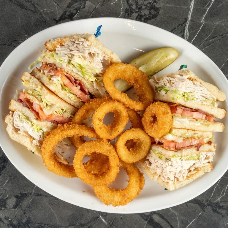 Delicious Omelet Options at Our American Restaurant